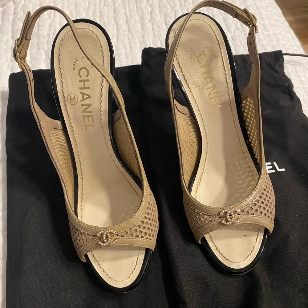 Chanel peep-toe slingback heeled sandals - Picture 7 of 11